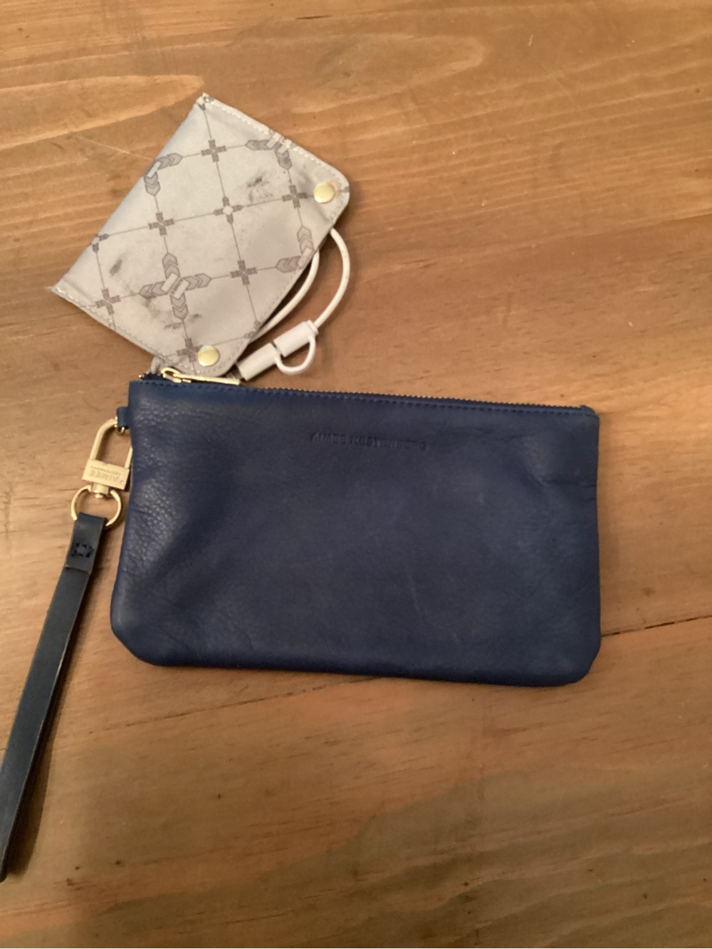 AIMEE KERSTENBERG NAVY BLUE LEATHER CHARGING WRISTLET POUCH